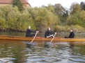 Lisa Bergstermann, Peter Puppe und Lutz Ackermann auf der Weser am Gut Ohsen.